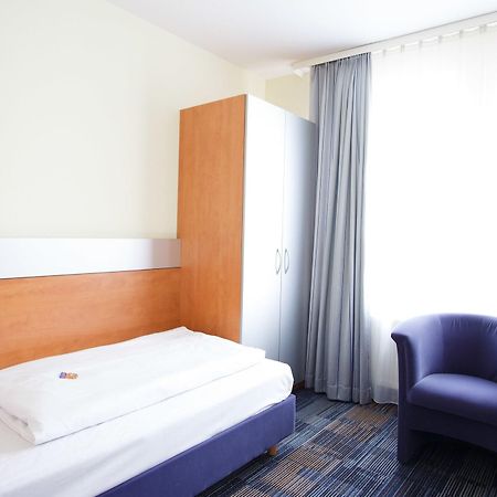 Senator Hotel Frankfurt am Main ภายนอก รูปภาพ