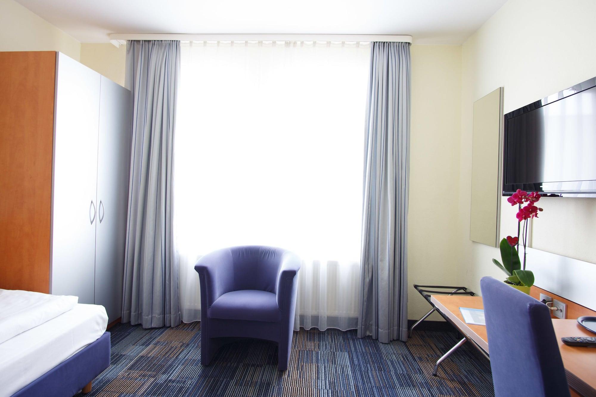 Senator Hotel Frankfurt am Main ภายนอก รูปภาพ