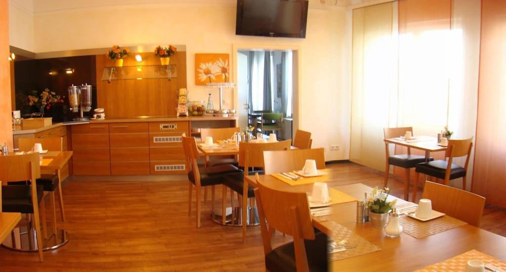 Senator Hotel Frankfurt am Main ภายนอก รูปภาพ