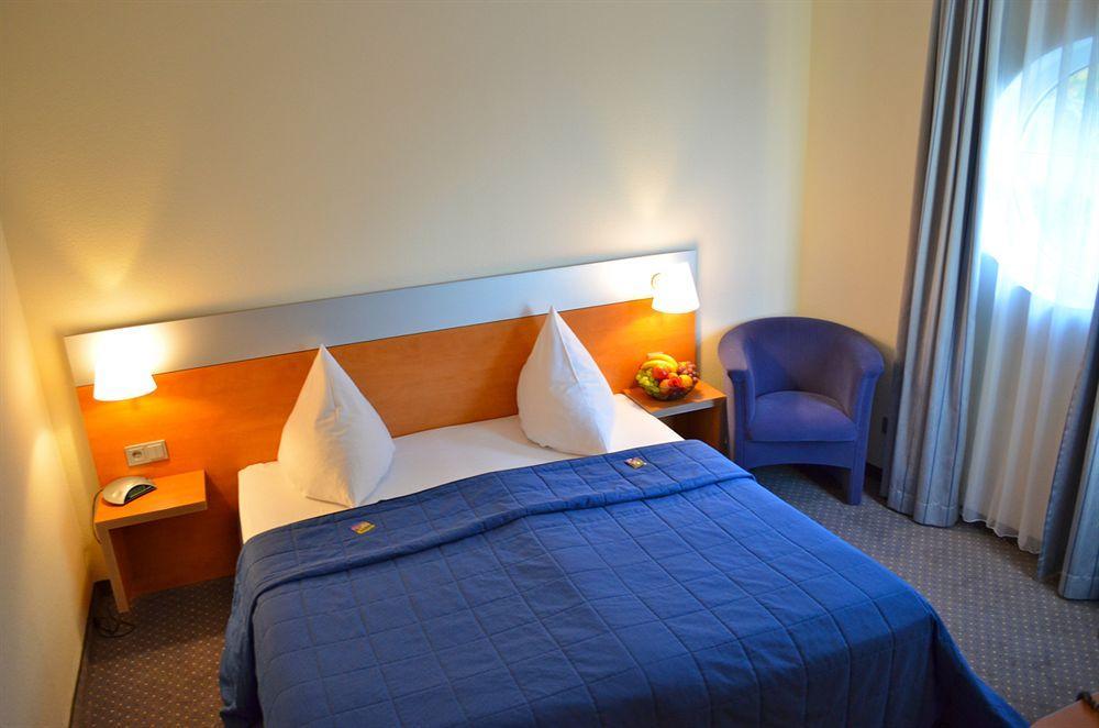 Senator Hotel Frankfurt am Main ภายนอก รูปภาพ