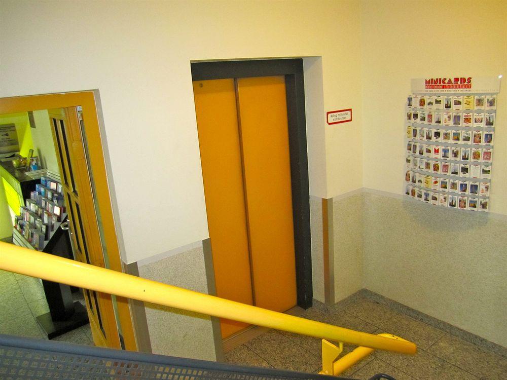Senator Hotel Frankfurt am Main ภายนอก รูปภาพ