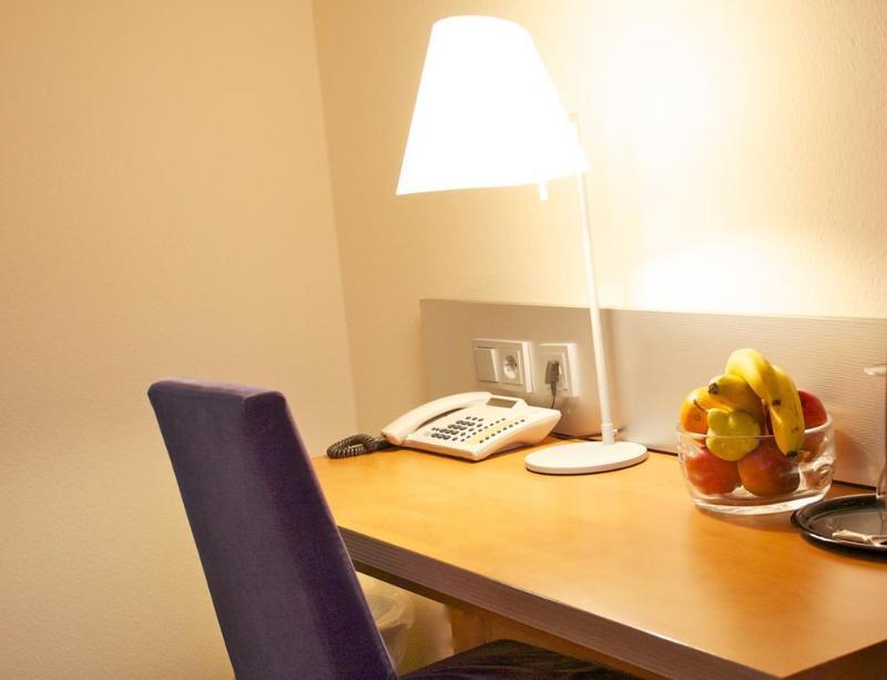 Senator Hotel Frankfurt am Main ภายนอก รูปภาพ