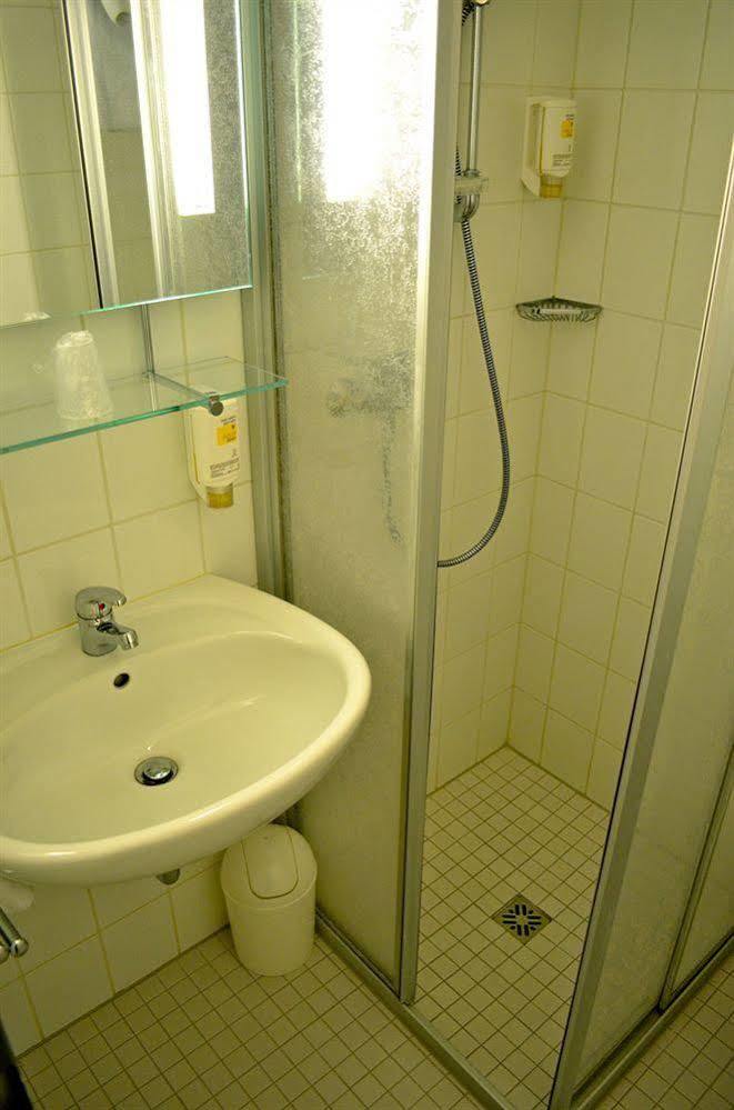 Senator Hotel Frankfurt am Main ภายนอก รูปภาพ